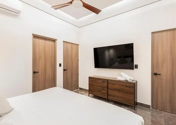 2br King Private Pool Rooftop Apartment *
